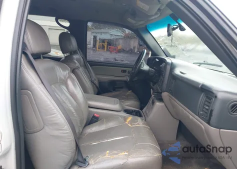 2002 Chevrolet Suburban K1500 z USA, uszkodzony, nr VIN 1GNFK16Z42J169216